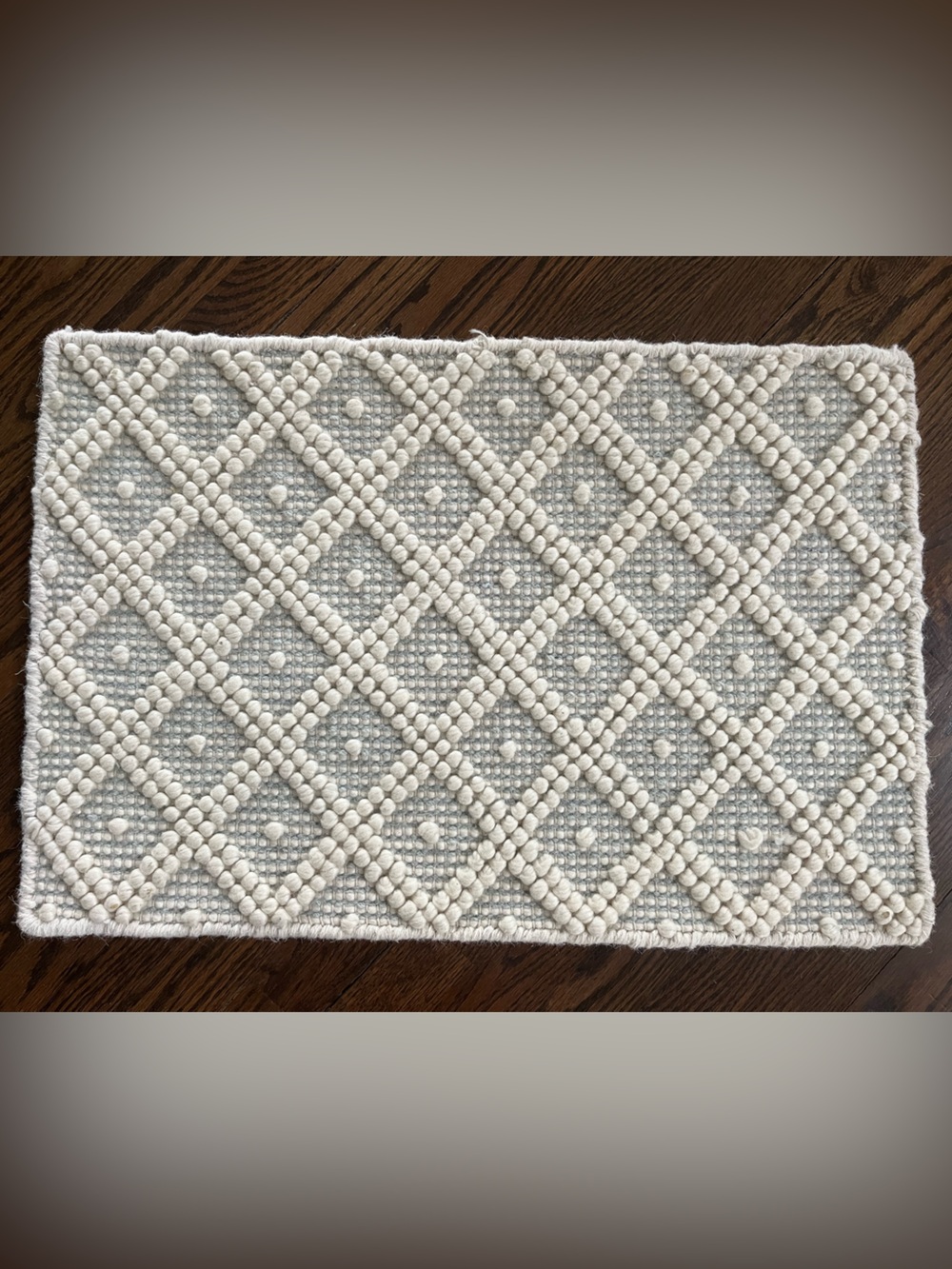27 inches x inch 18 inchesSkyline & Cream Textured Accent Rug 100% Wool